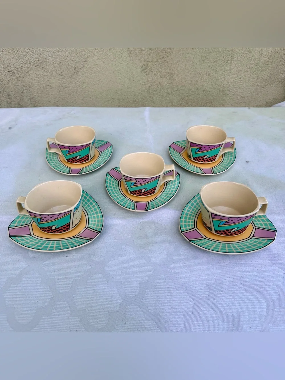 1980s Rosenthal Studio-Linie Dorothy Hafner “Flash” Tea Cup & Saucer (SET OF 5)
